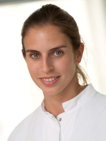 Portrait von Dr. med. Brigitta Lönard, DESA