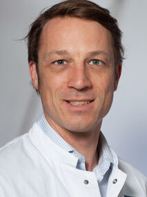 Portrait von Dr. med. Timon Seeger