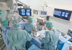 OP zur Entfernung des Hirntumors