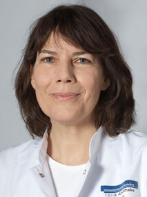 [Translate to English:] Portrait von Simone Noe- Schwenn