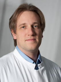 Portrait von Dr. med. Bastian Bruns Portrait von Dr. med. Bastian Bruns