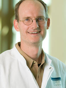 Portrait von Prof. Dr. med. Marc-Steffen Raab