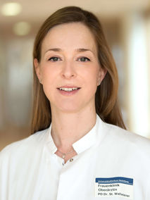 Portrait von Prof. Dr. med. Stephanie Wallwiener, IBCLC