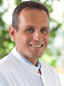 Portrait von Prof. Dr. med. Dr. med. dent. Jürgen Hoffmann Portrait von Prof. Dr. med. Dr. med. dent. Jürgen Hoffmann