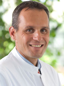 Portrait von Prof. Dr. med. Dr. med. dent. Jürgen Hoffmann Portrait von Prof. Dr. med. Dr. med. dent. Jürgen Hoffmann