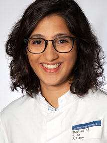 Portrait von Dr. med. Rahel Thangam Höne Portrait von Dr. med. Rahel Thangam Höne