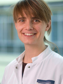 Portrait von Dr. med. Anna Elisa Schulze-Schleithoff Portrait von Dr. med. Anna Elisa Schulze-Schleithoff