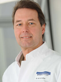 Portrait von Dr. Michael Schäfer