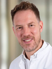 Prof. (apl.) Dr. med. Dr. med. dent. Oliver Ristow Prof. (apl.) Dr. med. Dr. med. dent. Oliver Ristow