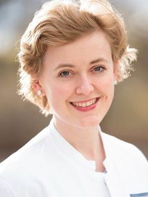 Portrait von Prof. Dr. med. Sarah Schott Portrait von Prof. Dr. med. Sarah Schott
