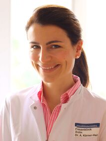 Portrait von Dr. Alexandra Kärner-Heil, IBCLC Portrait von Dr. Alexandra Kärner-Heil, IBCLC