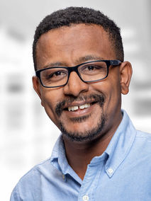 Dr. rer. nat. Zegeye Hailu Jebessa Dr. rer. nat. Zegeye Hailu Jebessa