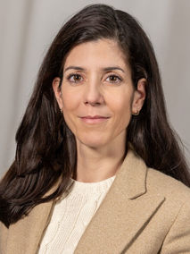 Portrait von Prof. Dr. med. univ. Julia Szendrödi, PhD