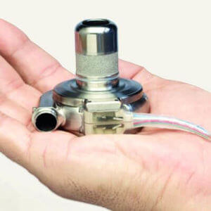 Anwendung chirurgischer Optionen wie links- und biventrikuläre Assist-Systeme (z.B. Heartware HVAD® (D, Bildquelle Heartware), Anwendung chirurgischer Optionen wie links- und biventrikuläre Assist-Systeme (z.B. Heartware HVAD® (D, Bildquelle Heartware),