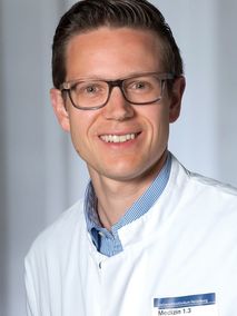 Portrait von PD Dr. med. Matthias Müller-Hennessen