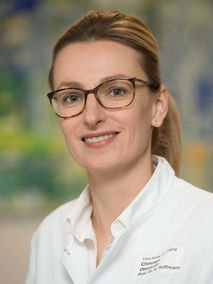 Portrait von Prof. Dr. med. Katrin Hoffmann, MBA Portrait von Prof. Dr. med. Katrin Hoffmann, MBA