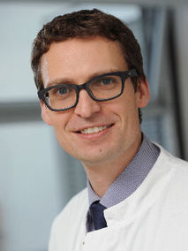 Portrait von Dr. med. Jan Larmann, Ph.D. Portrait von Dr. med. Jan Larmann, Ph.D.