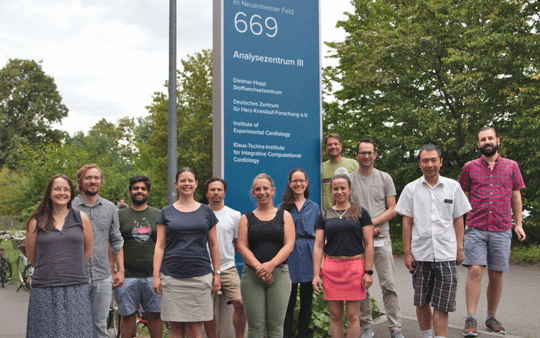 Gruppenbild. Von links nach rechts: Tami Liebfried, Etienne Boileau Isabel Naarmann-de Vries, Magdalena Smieszek, Christoph Dieterich, Qi Wang, Phillip Richter-Pechanski, Thiago Britto Borges, Aljoscha Kindermann, Tobias Jakobi (Foto: Tobias Jakobi)