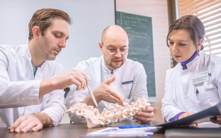 Neurochirurgische Klinik - Für Ärzte