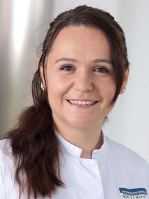 Portrait von Dr. med. dent. Simona-Georgiana Schick