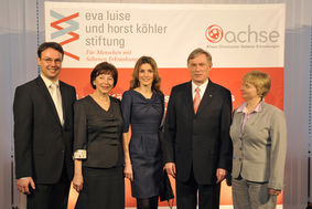 von links: Prof. Dr. Marc-Andrè Weber, Eva Luise Köhler, Kronprinzessin Letizia, Horst Köhler und Dr. Karin Jurkat-Rott von links: Prof. Dr. Marc-Andrè Weber, Eva Luise Köhler, Kronprinzessin Letizia, Horst Köhler und Dr. Karin Jurkat-Rott