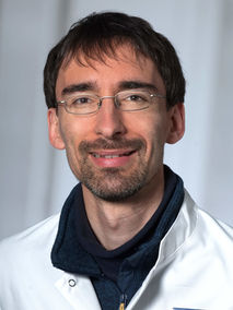 Portrait von Dr. med. Dominik Lutz