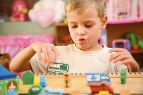 Kind beim Spielen Kind beim Spielen
