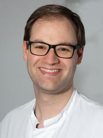 Portrait von Dr. med. Dr. univ. Jan Beckendorf