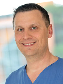 Portrait von Christopher Hampel