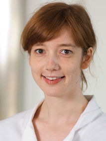 Portrait von Dr. med. dent. Lydia Eberhard Portrait von Dr. med. dent. Lydia Eberhard